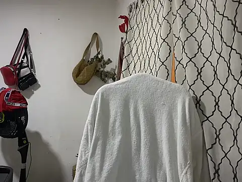 andrews2399 online show from 09/28/25, 04:56