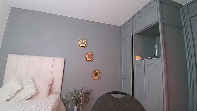 Snapshot of arteverena chatting on 12/07/24, 12:30 arteverena online show from 12/07/24, 12:30