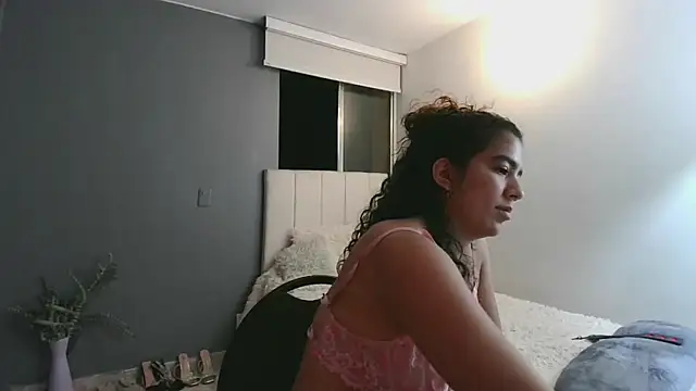 Snapshot of arteverena chatting on 03/09/25, 01:04 arteverena online show from 03/09/25, 01:04