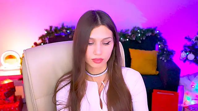 MollyPerry online show from 12/12/24, 10:20