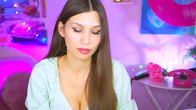 MollyPerry online show from 12/17/24, 04:11