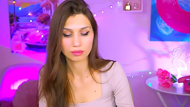 MollyPerry online show from 12/18/24, 10:13