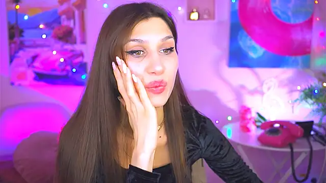 MollyPerry online show from 12/21/24, 07:16