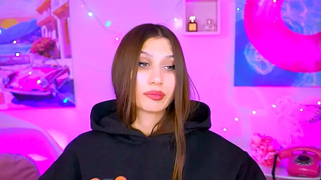 MollyPerry online show from 12/25/24, 10:16