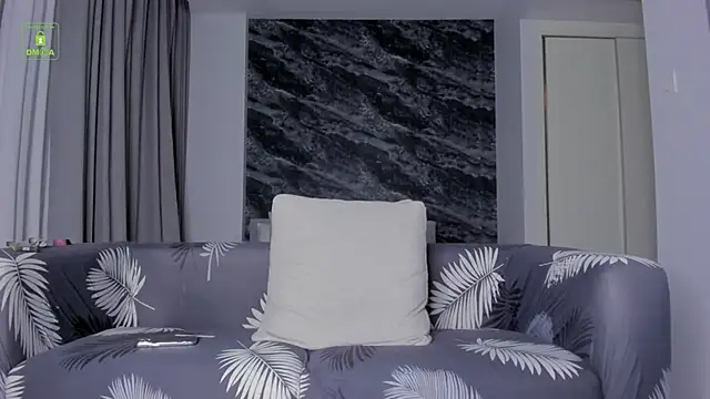  Yvonne  online show from 11/05/25, 12:27