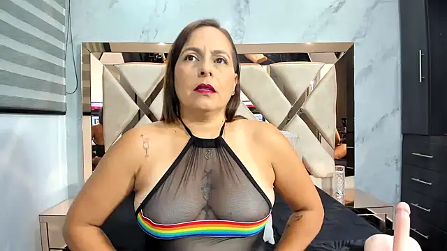 Susy wisee online show from 02/16/25, 03:04