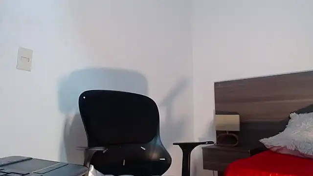 Mila cams1  online show from 02/15/26, 11:08