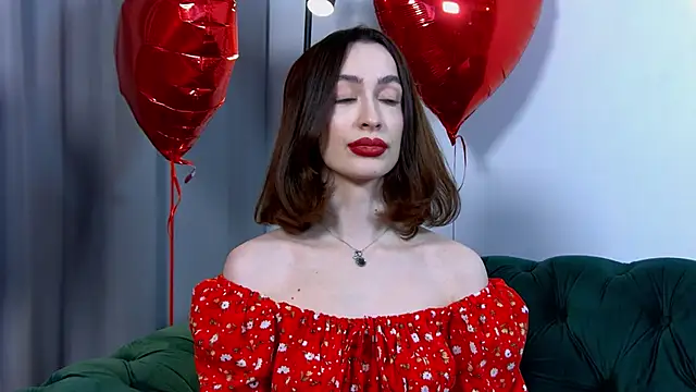 Snapshot of MarieKarma chatting on 02/14/25, 01:02 MarieKarma online show from 02/14/25, 01:02