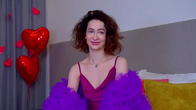 Snapshot of MarieKarma chatting on 02/14/25, 06:19 MarieKarma online show from 02/14/25, 06:19