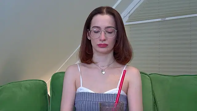 Snapshot of MarieKarma chatting on 03/14/25, 09:32 MarieKarma online show from 03/14/25, 09:32