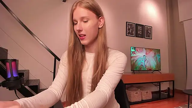 Mira Lite online show from 04/06/26, 02:42