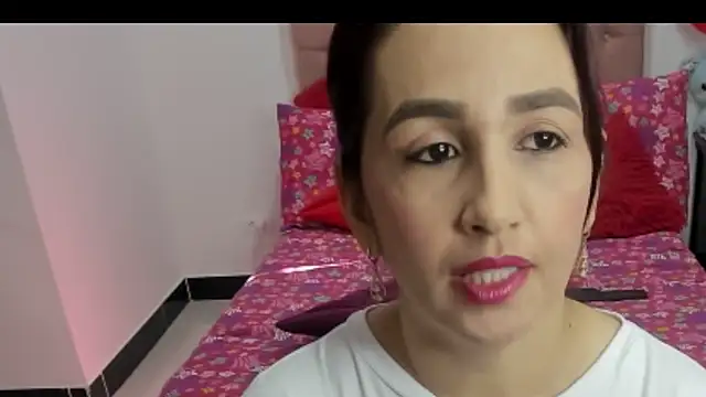 Snapshot of Karoline_Moore chatting on 02/20/25, 09:20 Karoline Moore online show from 02/20/25, 09:20