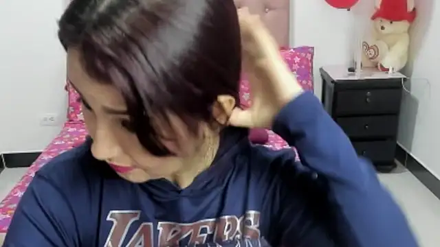 Snapshot of Karoline_Moore chatting on 02/21/25, 04:37 Karoline Moore online show from 02/21/25, 04:37