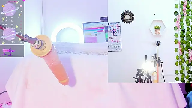 Snapshot of Daki_Ume_ chatting on 02/04/25, 08:35 Daki Ume online show from 02/04/25, 08:35