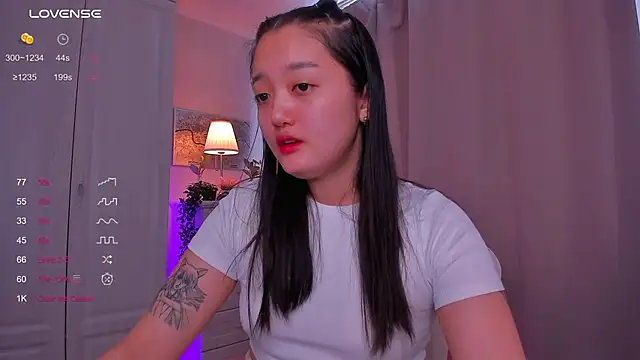 Snapshot of FreyaRaya chatting on 01/17/25, 10:22 FreyaRaya online show from 01/17/25, 10:22