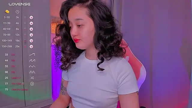 Snapshot of FreyaRaya chatting on 01/18/25, 08:41 FreyaRaya online show from 01/18/25, 08:41