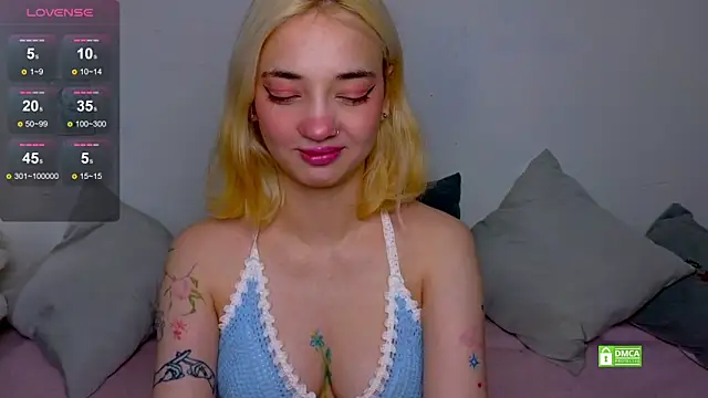 Snapshot of sandra_belll chatting on 09/24/25, 07:12 sandra belll online show from 09/24/25, 07:12