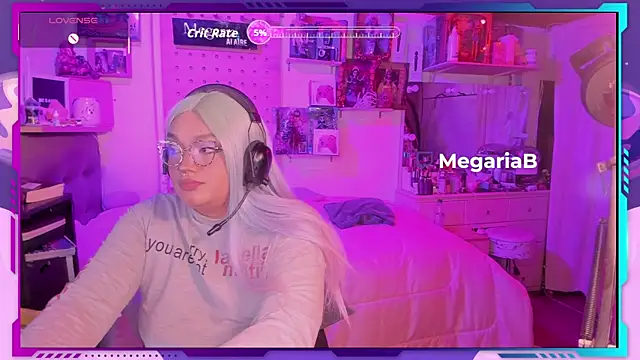 MegariaB online show from 10/20/25, 04:24