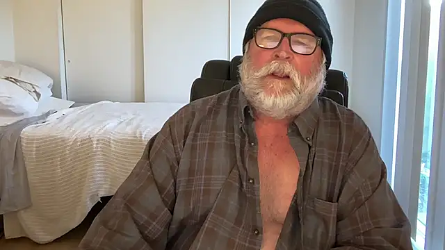 Drummajor online show from 01/14/25, 03:57