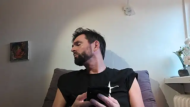 TB1977DK online show from 12/19/25, 12:23