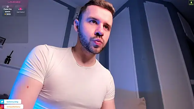 Snapshot of EnriqueBarberry chatting on 12/18/24, 06:21 EnriqueBarberry online show from 12/18/24, 06:21