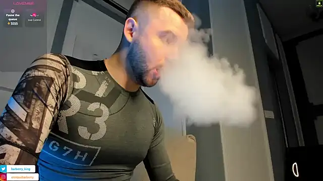 Snapshot of EnriqueBarberry chatting on 12/30/24, 06:20 EnriqueBarberry online show from 12/30/24, 06:20