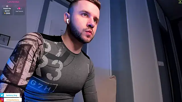 Snapshot of EnriqueBarberry chatting on 01/04/25, 06:19 EnriqueBarberry online show from 01/04/25, 06:19