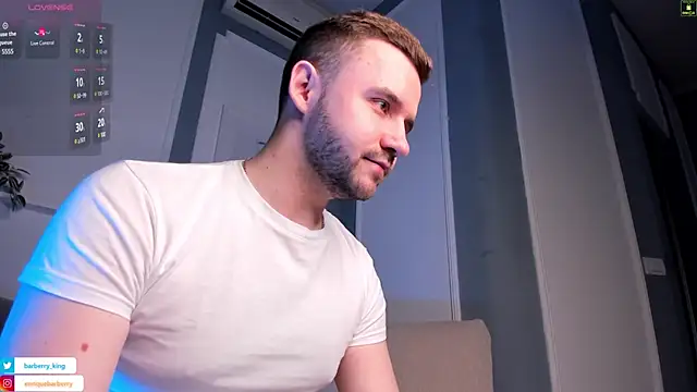 Snapshot of EnriqueBarberry chatting on 01/31/25, 06:35 EnriqueBarberry online show from 01/31/25, 06:35