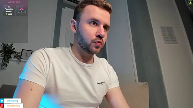 Snapshot of EnriqueBarberry chatting on 03/16/25, 06:20 EnriqueBarberry online show from 03/16/25, 06:20