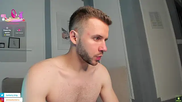 Snapshot of EnriqueBarberry chatting on 10/11/25, 05:28 EnriqueBarberry online show from 10/11/25, 05:28