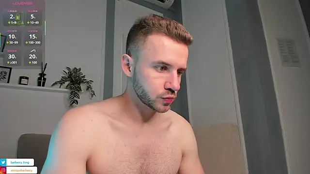 Snapshot of EnriqueBarberry chatting on 10/25/25, 05:26 EnriqueBarberry online show from 10/25/25, 05:26