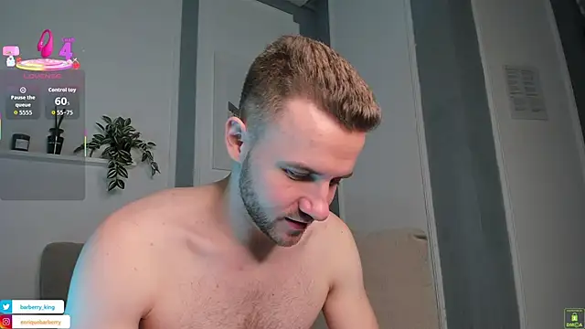 Snapshot of EnriqueBarberry chatting on 10/26/25, 06:19 EnriqueBarberry online show from 10/26/25, 06:19