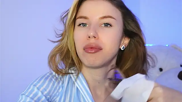 ivyleague  online show from 03/03/26, 06:25