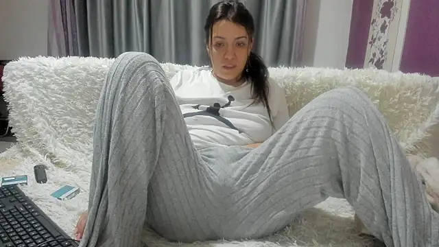 Dyana Kaylinn online show from 02/14/25, 04:04