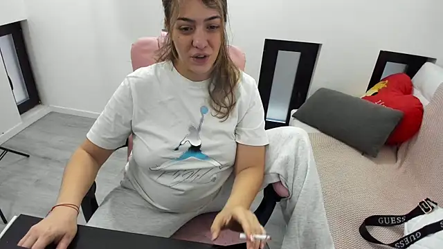 Dyana Kaylinn online show from 03/29/26, 04:56