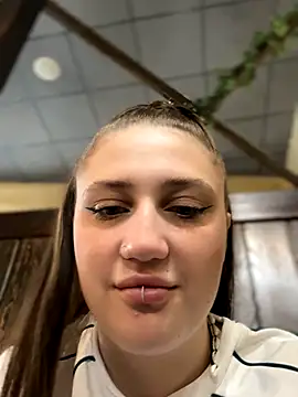 JessiMur online show from 09/18/25, 07:43