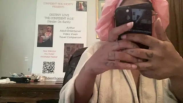 MommyConfident online show from 04/19/26, 09:39