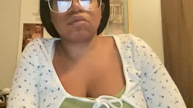 MommyConfident online show from 05/12/26, 12:19