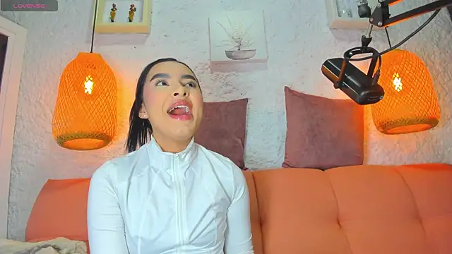 emiily s online show from 09/11/25, 12:05