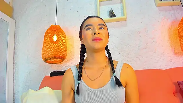 emiily s online show from 11/25/25, 12:05