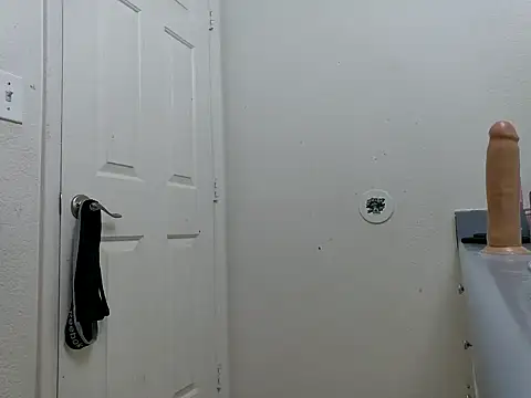 Snapshot of Fuckmyassg00d chatting on 01/28/25, 11:38 Fuckmyassg00d online show from 01/28/25, 11:38