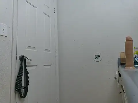 Snapshot of Fuckmyassg00d chatting on 02/09/25, 10:43 Fuckmyassg00d online show from 02/09/25, 10:43