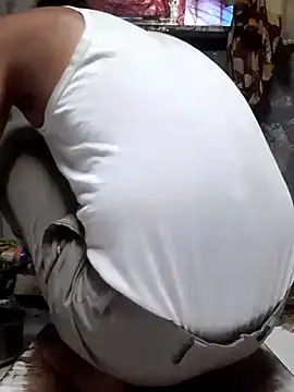 Snapshot of Burhade-- chatting on 10/04/25, 12:52 Burhade-- online show from 10/04/25, 12:52