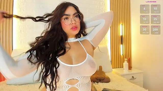 alyssa vargas online show from 06/07/26, 02:48