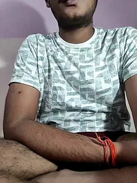 Snapshot of Dusky_Aarav chatting on 12/14/25, 01:00 Dusky Aarav online show from 12/14/25, 01:00