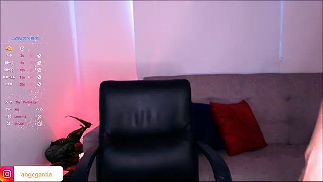 Snapshot of Valengarcia_ chatting on 12/16/24, 09:52 Valengarcia online show from 12/16/24, 09:52