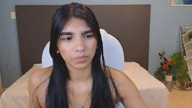 maiaa ruiz online show from 12/15/24, 04:26