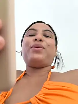 Snapshot of Francesca_ferrari chatting on 12/10/24, 11:08 Francesca ferrari online show from 12/10/24, 11:08