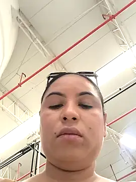 Snapshot of Francesca_ferrari chatting on 12/11/24, 06:31 Francesca ferrari online show from 12/11/24, 06:31