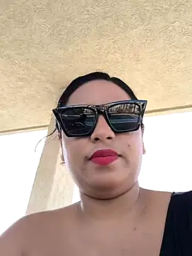 Snapshot of Francesca_ferrari chatting on 02/03/25, 07:42 Francesca ferrari online show from 02/03/25, 07:42